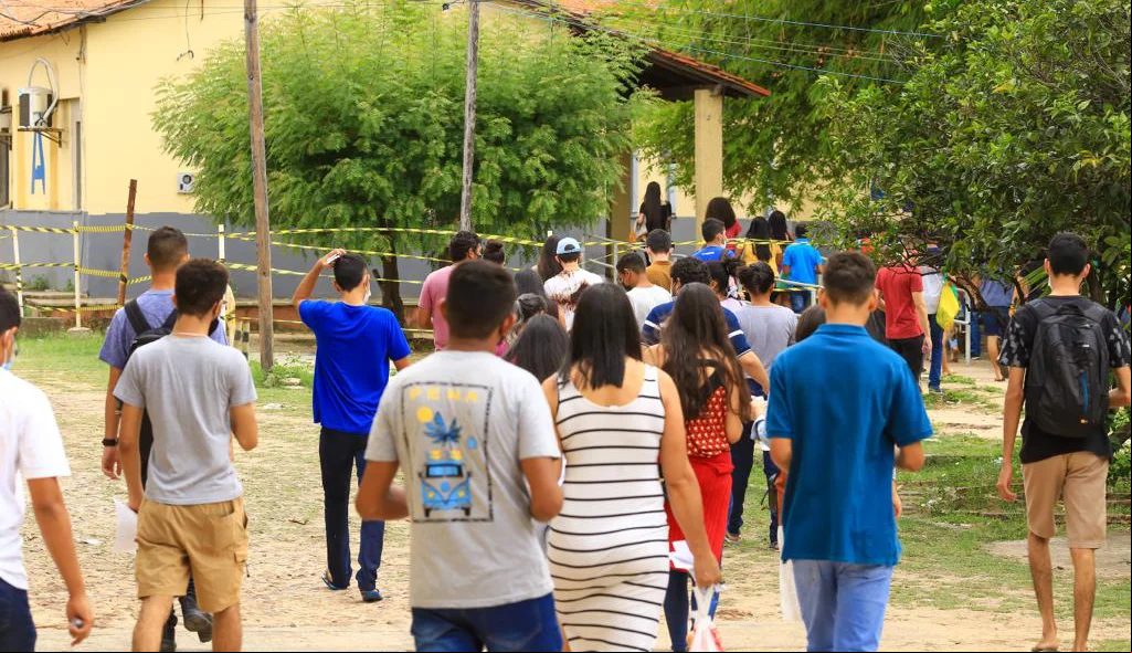 Estudantes no segundo dia de aplicação do Enem