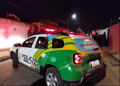 Viatura da PM no local