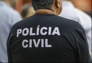 Homem vai registrar boletim de ocorrência em delegacia de Teresina e acaba preso