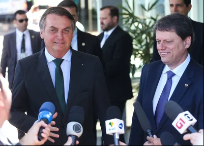 Jair Bolsonaro e Tarcísio de Freitas
