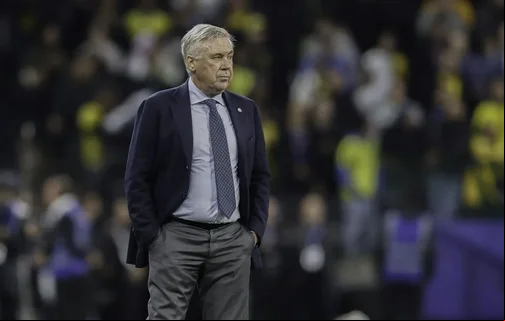Ancelotti durante vitória do Brasil sobre o Paraguai