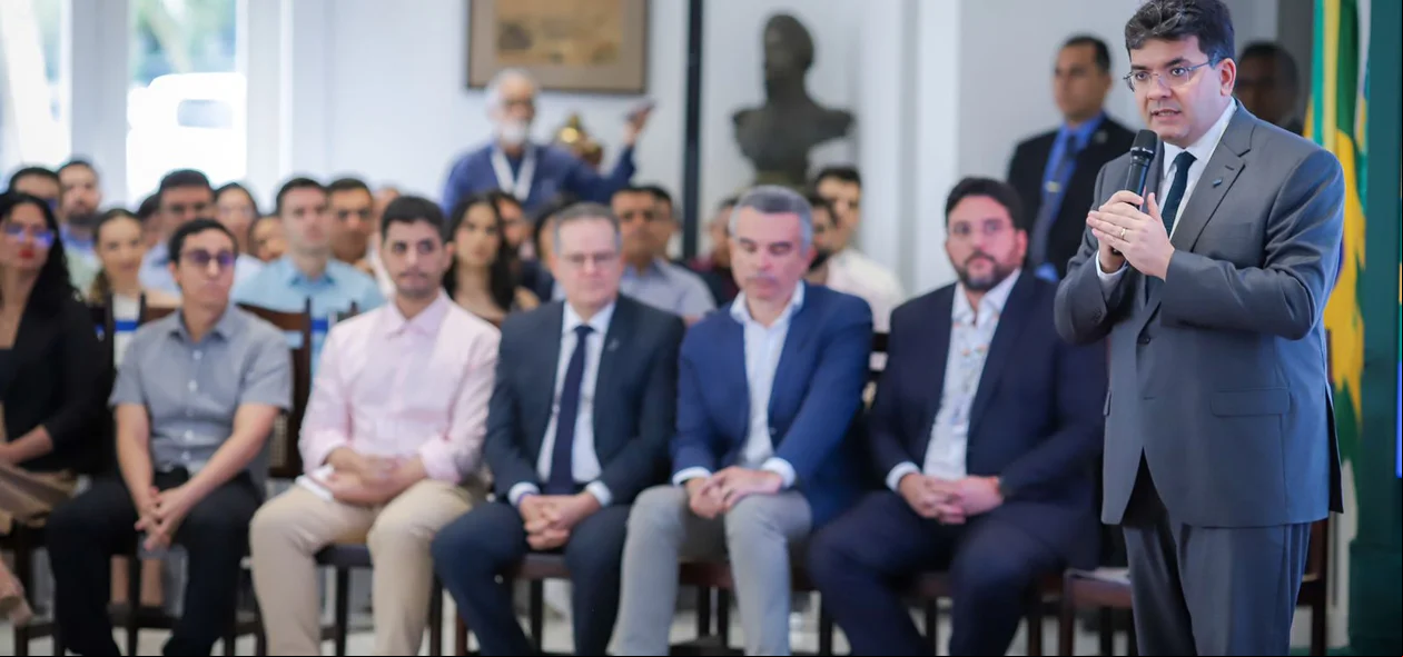 Governador Rafael Fonteles durante seu pronunciamento