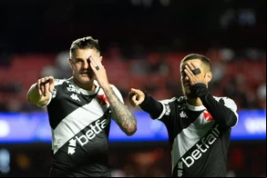 Vasco vence o São Paulo no Morumbi