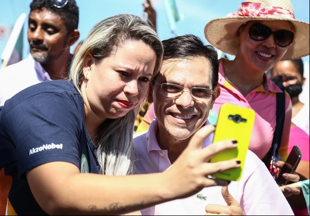 Caminhada de Amadeu Campos  no bairro Piçarra