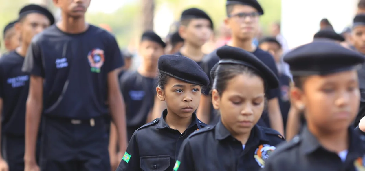 Crianças no desfile