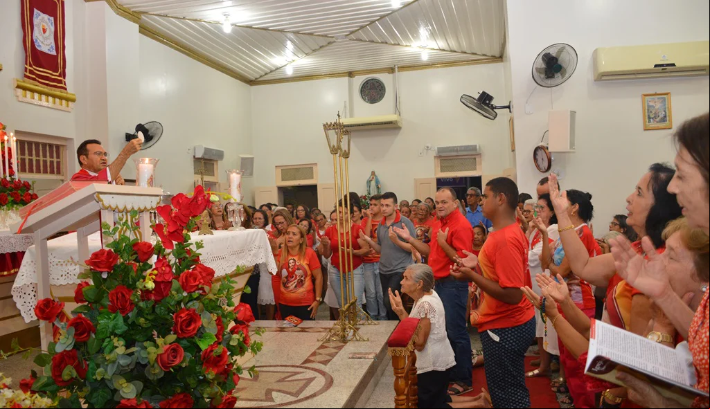 Celebração emociona os devotos