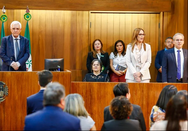 Maria da Penha recebe título de cidadã piauiense na Alepi