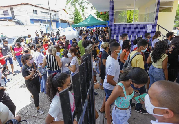 Ellen Gera afirma que houve redução no numero de inscritos no Enem