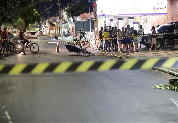 Homem de 30 anos é assassinado a tiros na Avenida Joaquim Nelson