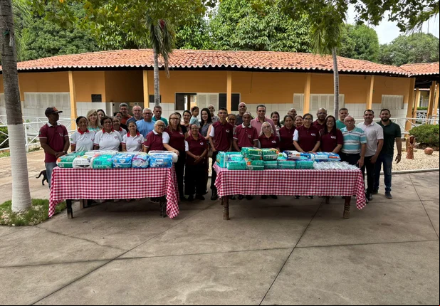 Deputado Gessivaldo realiza ação social na Vila do Ancião