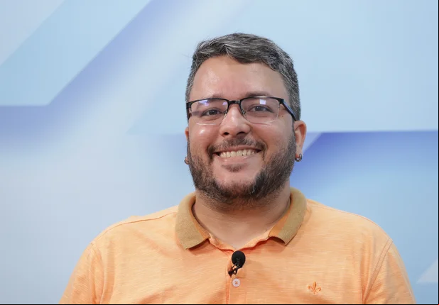"Precisamos de um modelo de escola referência", diz Cássio Borges